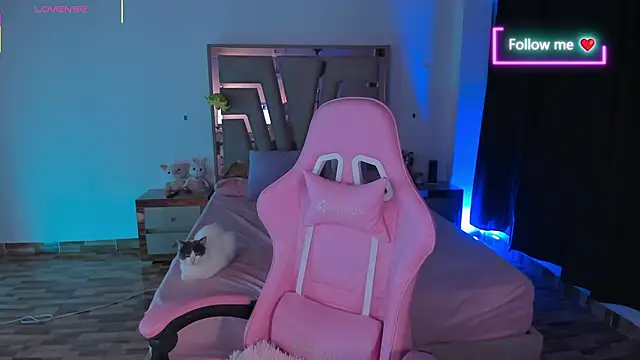 lunaarose online show from February 2026 05:40:01 AM