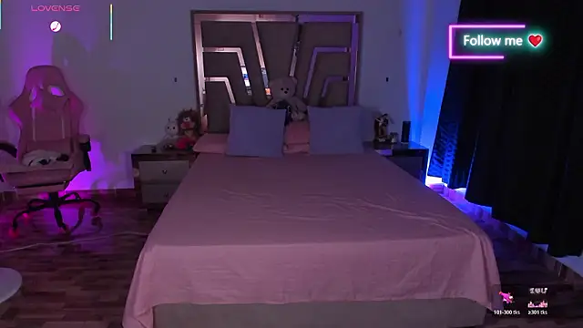 lunaarose online show from March 2026 03:43:02 AM