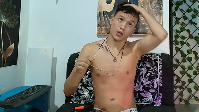 Patrick phoenix online show from January 2026 01:01:02 AM