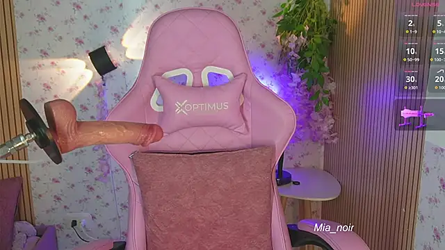 mia noir online show from April 2026 04:36:01 AM