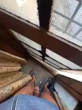 Snapshot of desir3dlund chatting on February 2026 11:07:01 AM desir3dlund online show from February 2026 11:07:01 AM