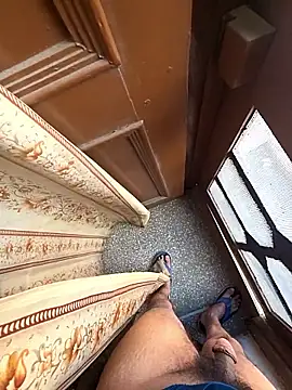 Snapshot of desir3dlund chatting on March 2026 08:32:02 AM desir3dlund online show from March 2026 08:32:02 AM