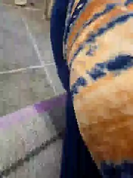 Snapshot of desir3dlund chatting on March 2026 03:51:01 AM desir3dlund online show from March 2026 03:51:01 AM