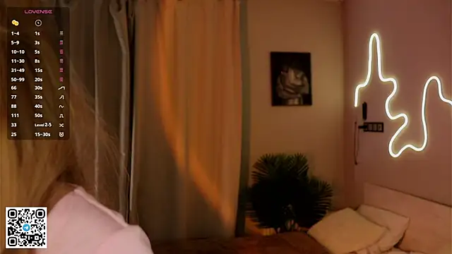 Snapshot of BeatrixCharton chatting on October 2025 06:10:02 PM BeatrixCharton online show from October 2025 06:10:02 PM