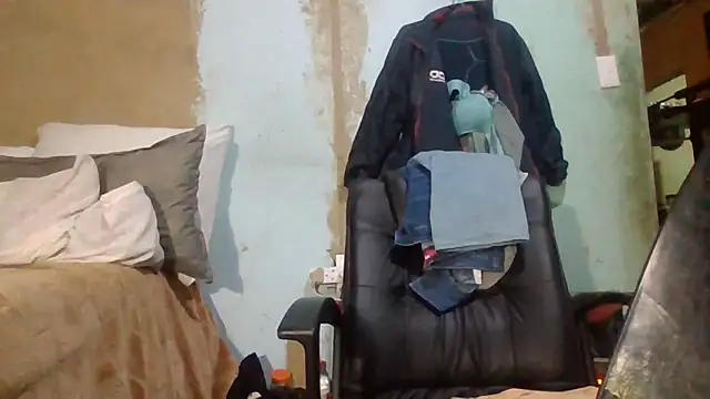 Snapshot of Nicky52 chatting on April 2026 03:13:02 AM Nicky52 online show from April 2026 03:13:02 AM