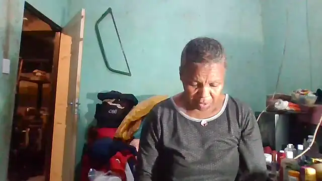 Snapshot of Nicky52 chatting on February 2026 04:03:01 AM Nicky52 online show from February 2026 04:03:01 AM