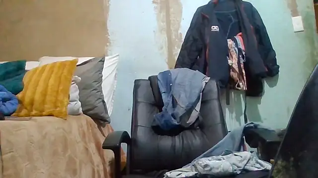 Snapshot of Nicky52 chatting on April 2026 03:07:01 PM Nicky52 online show from April 2026 03:07:01 PM