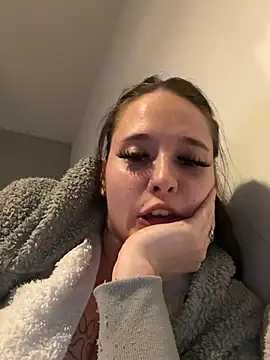 LollyLove  online show from April 2026 07:09:01 PM