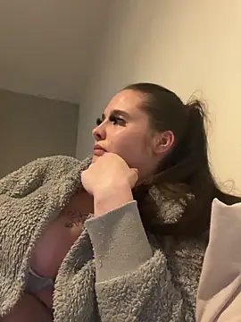 LollyLove  online show from April 2026 07:06:02 PM