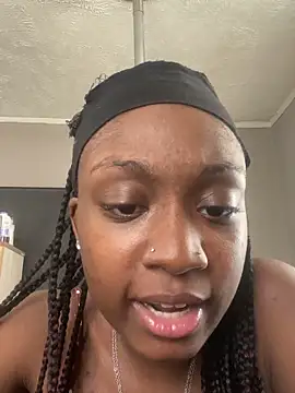 HennessyBaby21 online show from March 2026 05:29:01 PM