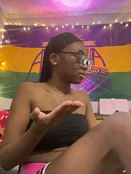 HennessyBaby21 online show from March 2026 05:06:01 PM