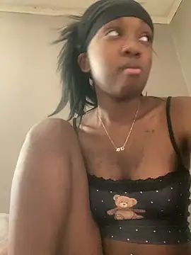 HennessyBaby21 online show from April 2026 10:48:02 PM