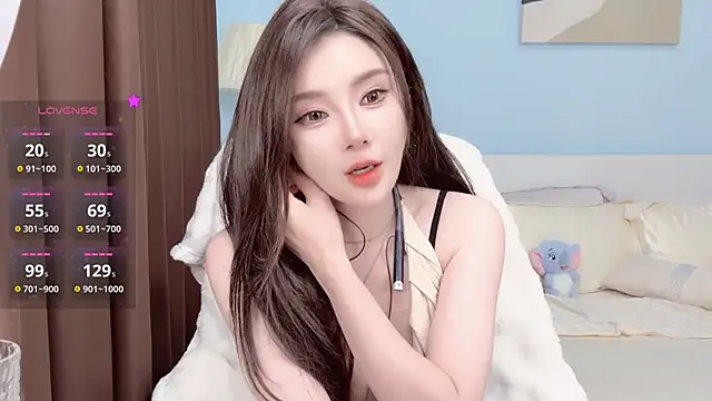 ViViennepp online show from September 2025 12:22:01 PM