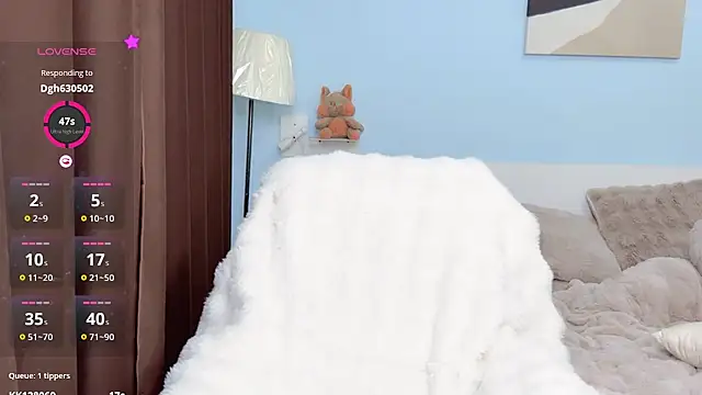 ViViennepp online show from February 2026 02:05:01 PM