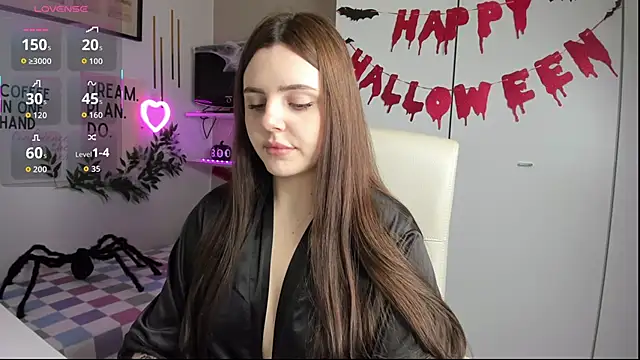 LiaWoow online show from October 2025 06:45:01 AM