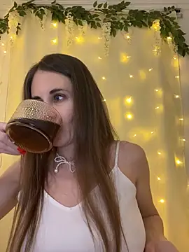 LucieMack online show from April 2026 06:38:01 PM