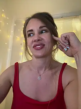 Snapshot of LucieMack chatting on July 2026 01:21:02 PM LucieMack online show from July 2026 01:21:02 PM