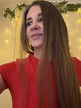 LucieMack online show from April 2026 07:32:01 PM