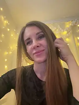 LucieMack online show from February 2026 03:33:01 PM