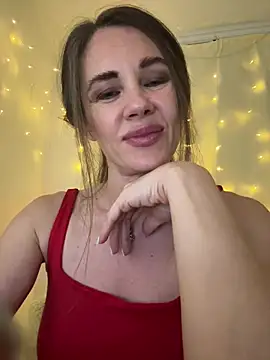 Snapshot of LucieMack chatting on July 2026 05:03:02 PM LucieMack online show from July 2026 05:03:02 PM