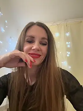 LucieMack online show from November 2025 06:30:02 PM