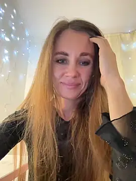 LucieMack online show from October 2025 06:16:02 PM