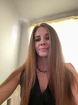 LucieMack online show from September 2025 09:53:01 AM