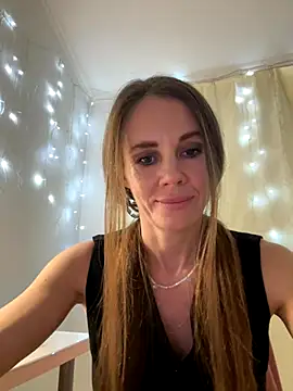 LucieMack online show from September 2025 07:09:02 PM