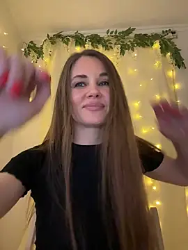 LucieMack online show from April 2026 06:14:02 PM