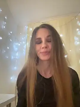 LucieMack online show from November 2025 09:18:01 PM