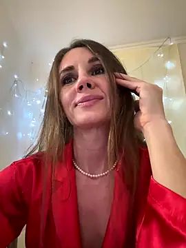 LucieMack online show from November 2025 05:28:01 PM