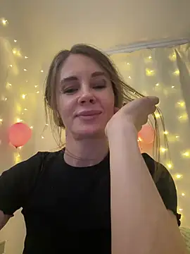 LucieMack online show from February 2026 04:27:01 PM