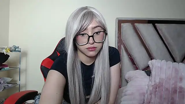 Arianna fairy online show from February 2026 02:02:01 PM