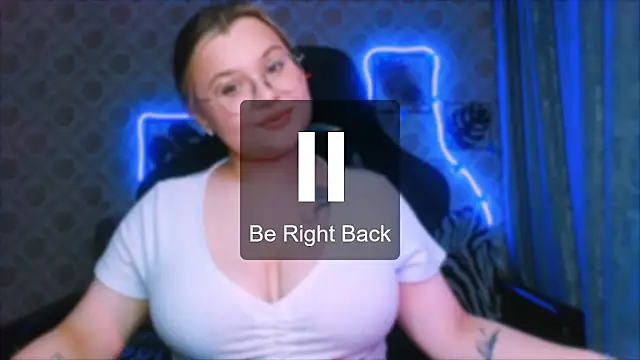 InLoveWithLife26 online show from April 2026 09:39:33 PM