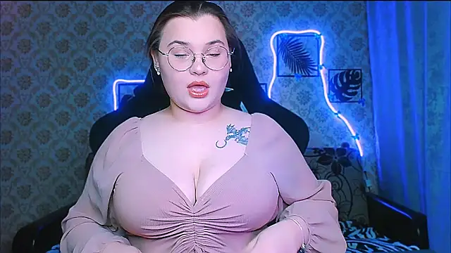 InLoveWithLife26 online show from February 2026 08:06:02 PM