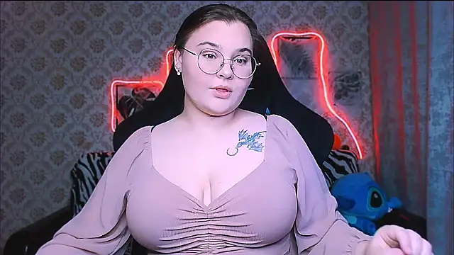 InLoveWithLife26 online show from October 2025 08:08:01 PM