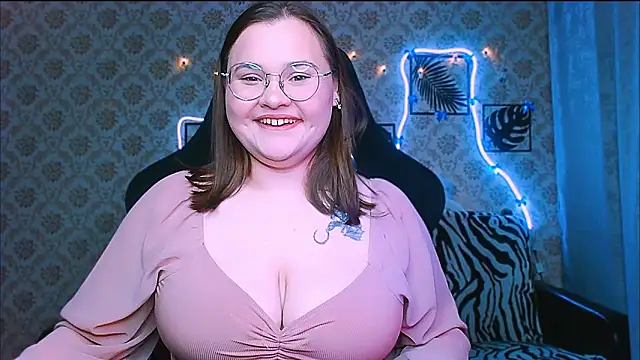 InLoveWithLife26 online show from December 2025 07:30:01 PM