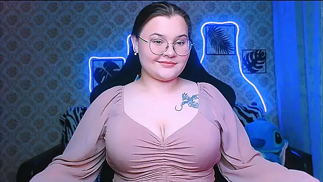 InLoveWithLife26 online show from November 2025 08:23:01 PM