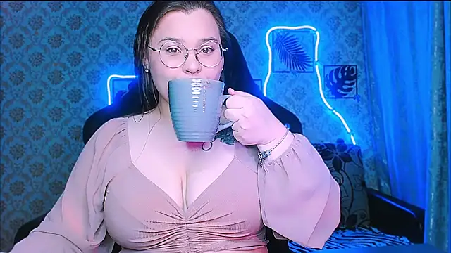 InLoveWithLife26 online show from March 2026 07:32:01 PM