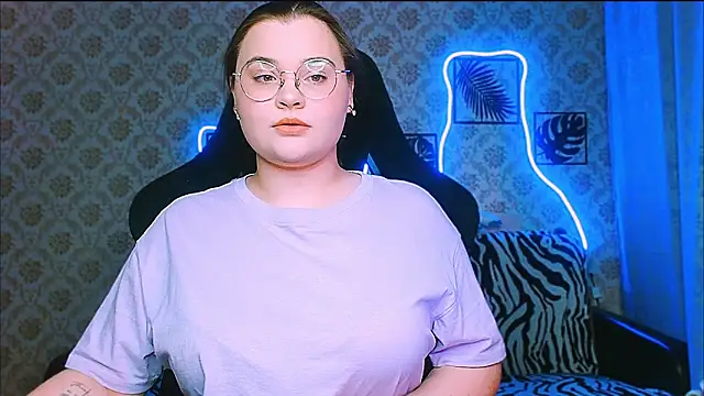 InLoveWithLife26 online show from December 2025 08:14:02 PM