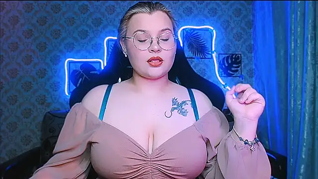 InLoveWithLife26 online show from April 2026 08:15:02 PM