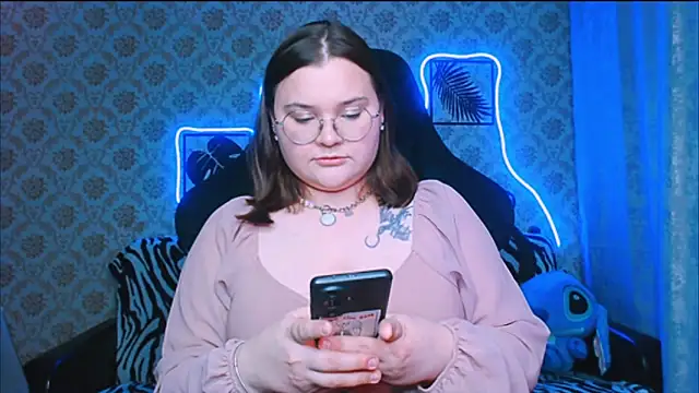 InLoveWithLife26 online show from September 2025 07:41:01 PM