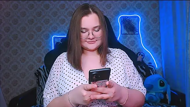 InLoveWithLife26 online show from September 2025 03:29:01 PM