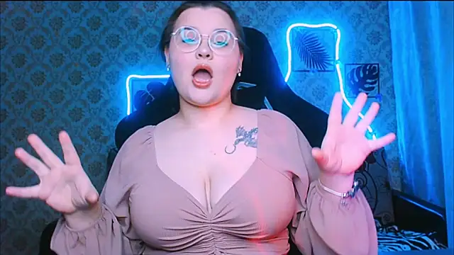 InLoveWithLife26 online show from February 2026 07:05:01 PM