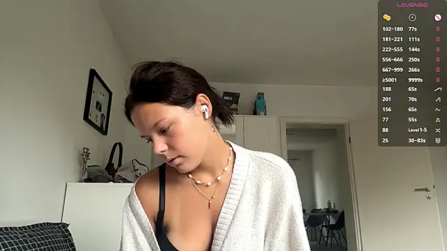 MaydaCornwall online show from October 2025 07:09:01 AM