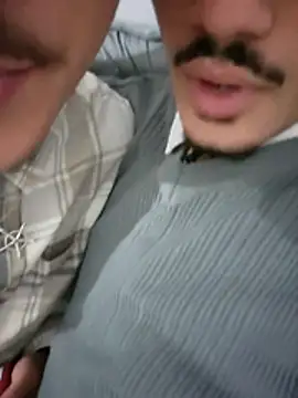 Snapshot of HitShelf chatting on December 2025 03:29:02 PM HitShelf online show from December 2025 03:29:02 PM