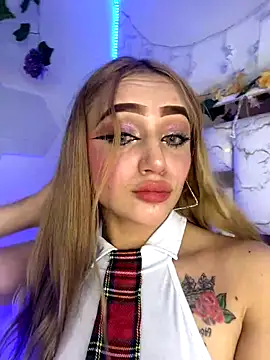 Snapshot of Sara_Sophia420 chatting on October 2025 12:14:01 AM Sara Sophia420 online show from October 2025 12:14:01 AM