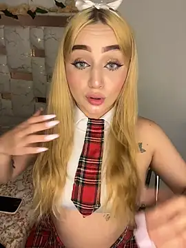 Snapshot of Sara_Sophia420 chatting on June 2026 07:24:01 AM Sara Sophia420 online show from June 2026 07:24:01 AM