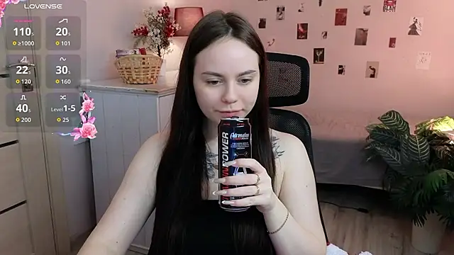 Alice Moondark online show from March 2026 05:30:02 AM