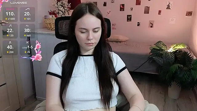 Alice Moondark online show from March 2026 11:15:01 AM